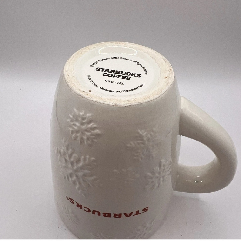 Starbucks 2010 snowflake holiday mug
14 ounces - Picture 2 of 5